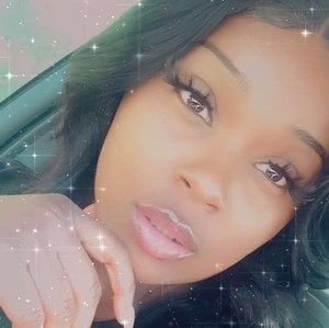 Meet your Posher, Janequa